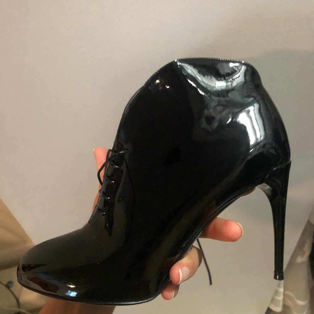 Gucci black patten leather ankle boots - Picture 3 of 12